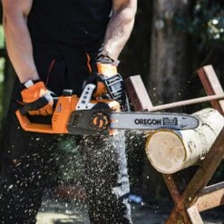 Yard Force - Tronçonneuse Sans-fil 40v Avec Guide-chaîne Oregon De 35cm, 2xbatterie Li-ion 2ah Et Chargeur - Ls C35 -Einhell Boutique 645b8f624717b7.45651755